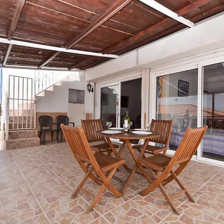 Ana Lovely 2 Bedroom Вілла Адехе