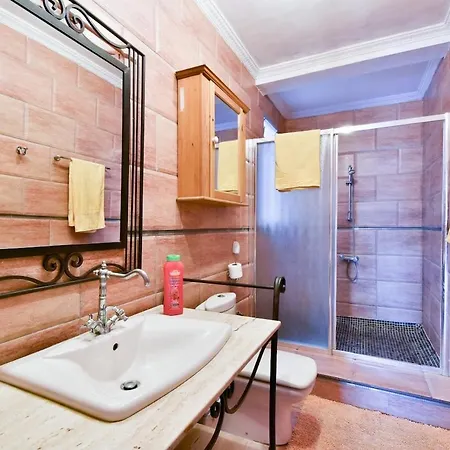 וילה Ana Lovely 2 Bedroom אדחה